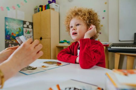 Otizm Erken Ya�ta Nas�l Fark Edilir?